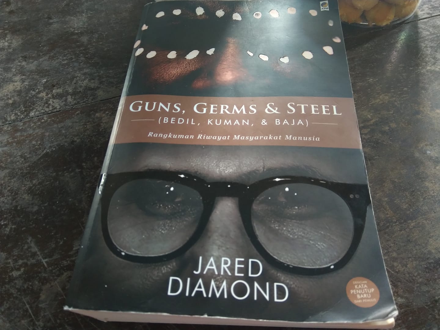 Menjelajah Dunia bersama Jared Diamond dalam Bedil, Kuman & Baja